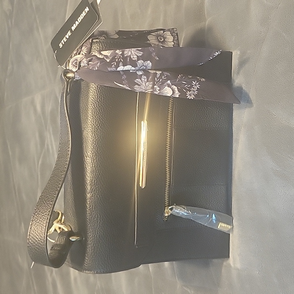 Purse - Picture 2 of 4